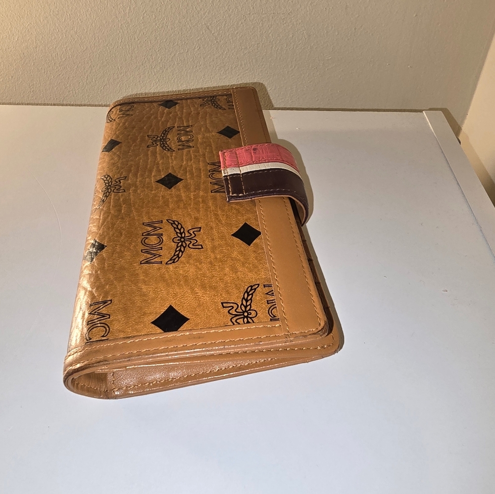 MCM Wallet - Picture 3 of 7